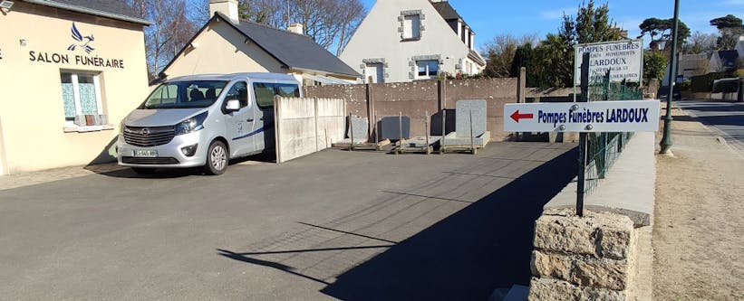 Photographie de la Pompes Funèbres Lardoux de Dinard
