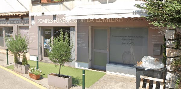 Photographie de Pompes Funèbres de la Lumière de Villeneuve-Loubet