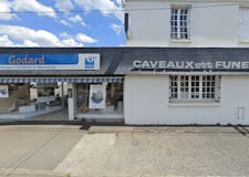 Devanture de Pompes Funèbres et Marbrerie Godard