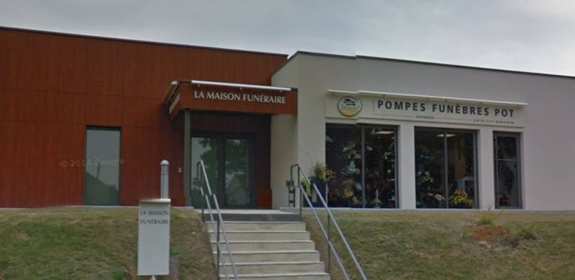 Photographie Pompes Funèbres et Marbrerie Pot de Saint-Sauveur-en-Puisaye