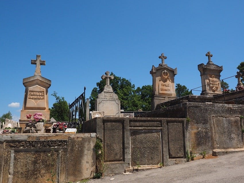 monuments funéraires cimetière
