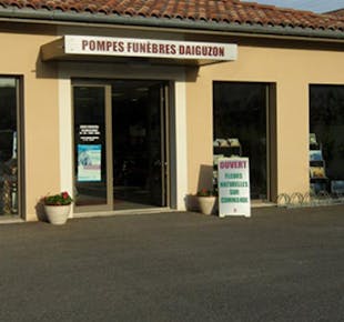 `photo de l'établissement de ${name}`