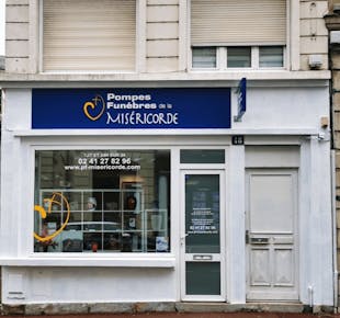 `photo de l'établissement de ${name}`
