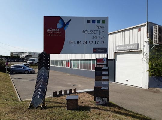 Photographie de Pompes Funèbres de L'Agglomération Viennoise de Pont-Évêque