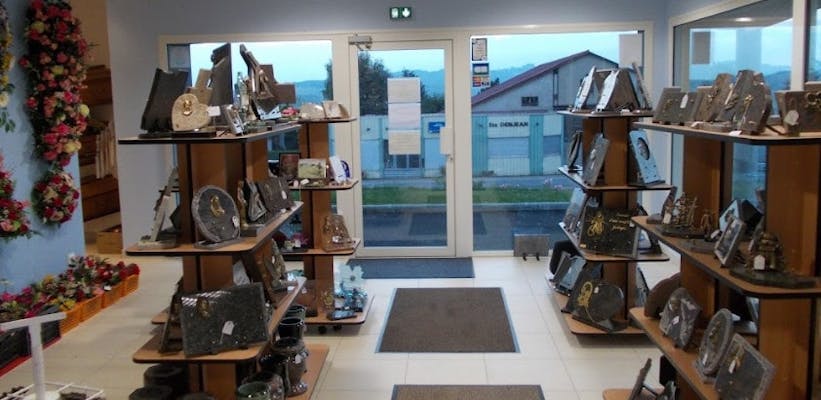Photographie de la Pompes Funèbres Philippe Poyard de la ville de Saint-Martin-en-Haut
