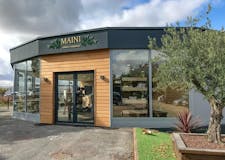 Devanture de Pompes Funèbres et Marbrerie Maini