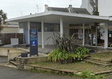 Devanture de Pompes Funèbres et Marbrerie Prigent