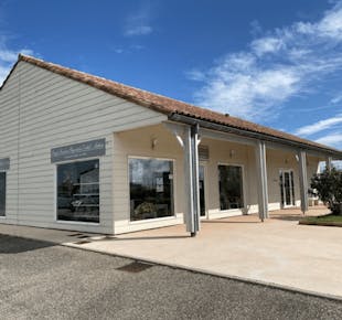 `photo de l'établissement de ${name}`
