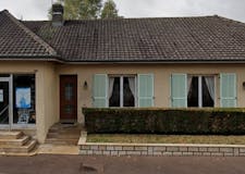 Devanture de Pompes Funèbres Marbrerie DUCAROUGE