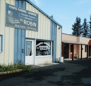 `photo de l'établissement de ${name}`