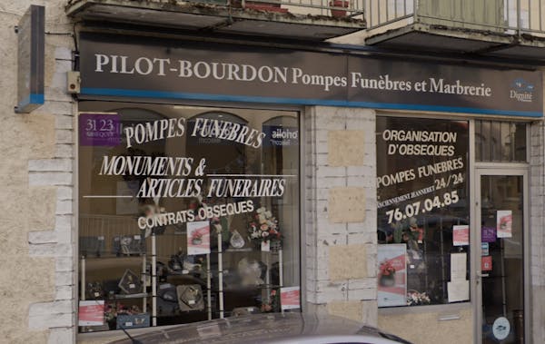 Photographie de la Pompes Funèbres et Marbrerie Pilot Bourdon - Dignité Funéraire