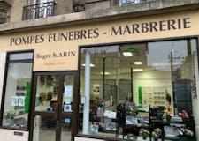 Devanture de Pompes Funèbres Marbrerie Roger Marin