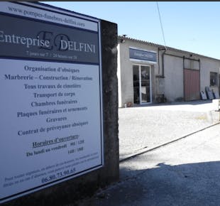 `photo de l'établissement de ${name}`