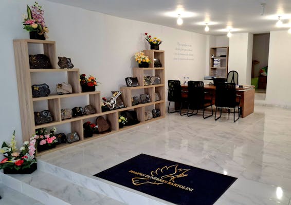 Intérieur de l'agence Pompes Funèbres Bartolini à Marseille