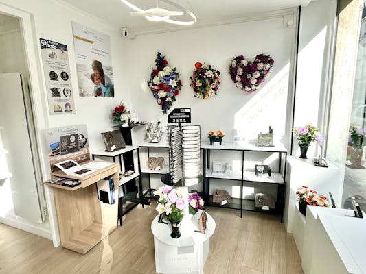 Intérieur agence Pompes Funèbres & Marbrerie Olympe 