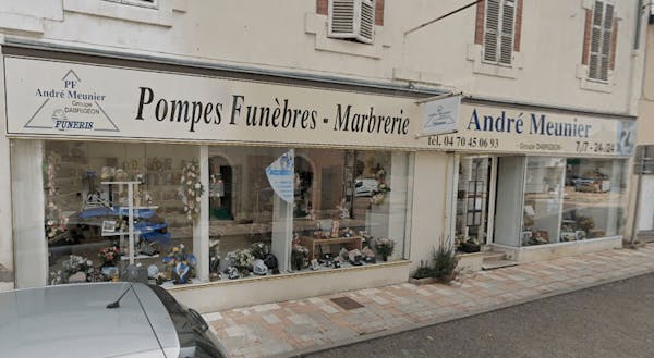 Photographie de la Pompes Funèbres Meunier de Varennes-sur-Allier