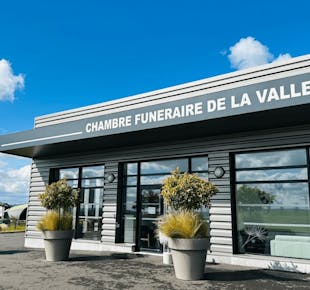 `photo de l'établissement de ${name}`