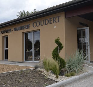 `photo de l'établissement de ${name}`