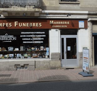 `photo de l'établissement de ${name}`