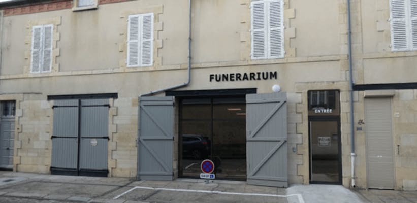 Photographie de la Pompes Funèbres Landon de Saint-Pierre-le-Moûtier