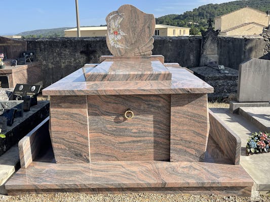 Photographie de la Pompes Funèbres - Marbrerie Laganier de Lablachère