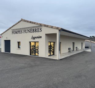 `photo de l'établissement de ${name}`