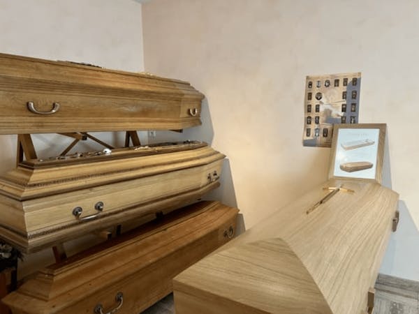 Photographie Pompes Funèbres Marbrerie Picard de Saint-Fargeau