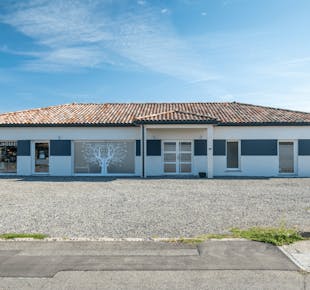 `photo de l'établissement de ${name}`