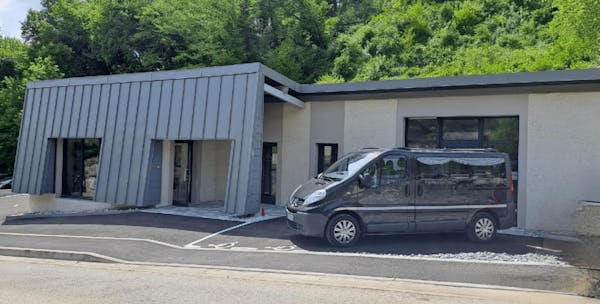 Photographie de la Pompes Funèbres Marbrerie Sanz de Baume-les-Dames