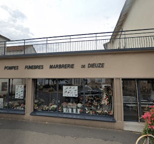 `photo de l'établissement de ${name}`