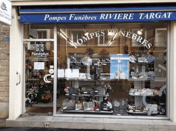 Photographie de la Pompes Funèbres Rivière Targat de Vimoutiers