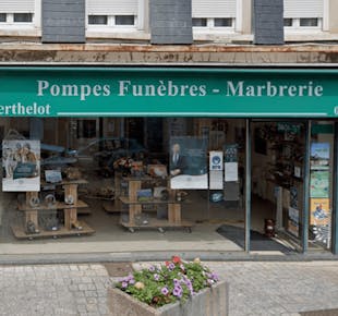 `photo de l'établissement de ${name}`