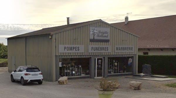 Photographie de Pompes Funèbres Marbrerie Brigitte Rolland de Saint-Germain-du-Bois