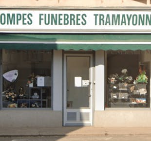 `photo de l'établissement de ${name}`