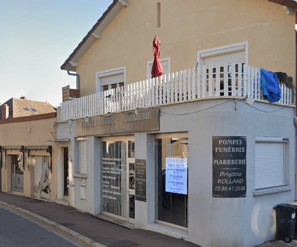 Photographie de Pompes Funèbres Marbrerie Brigitte Rolland de Saint-Marcel