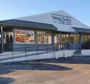 `photo de l'établissement de ${name}`