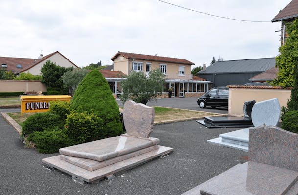 Photographie Funérarium Pompes Funèbres De La Brie B. Benoist de Tournan-en-Brie