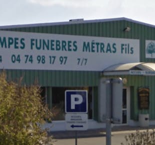 `photo de l'établissement de ${name}`