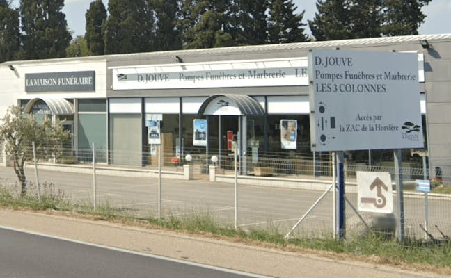 Photographie de Pompes Funèbres Jouve et Marbrerie les 3 Colonnes de Rognonas