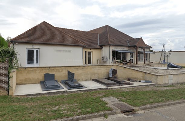 Photographie de la Pompes Funèbres et Marbrerie Bertrand Delatronchette de Aix-en-Othe