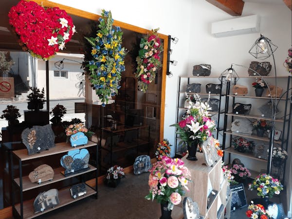 Photographie de la Pompes Funèbres Marbrerie Anges et Lys de Sablet