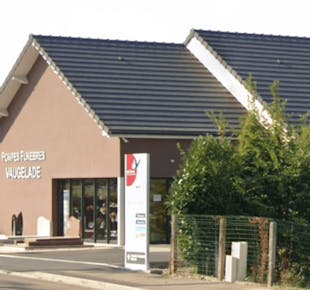 `photo de l'établissement de ${name}`