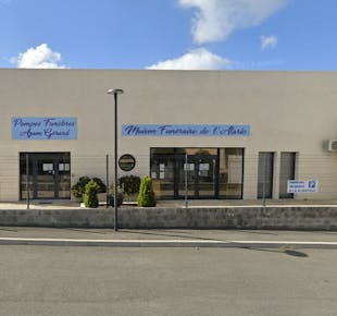 `photo de l'établissement de ${name}`