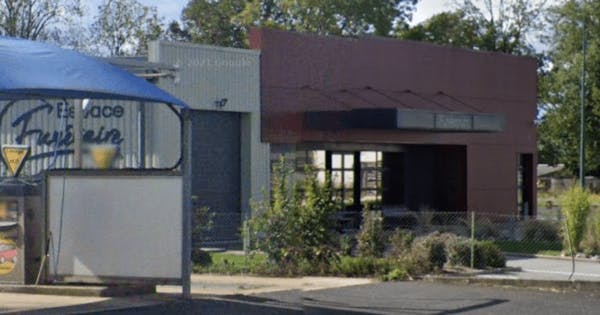 Photographie de la Pompes Funèbres Mallet de Pleaux