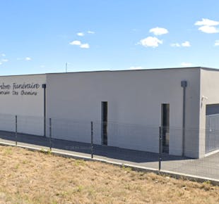 `photo de l'établissement de ${name}`