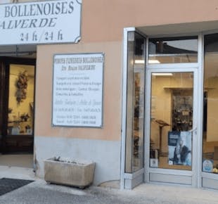 `photo de l'établissement de ${name}`