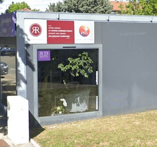 `photo de l'établissement de ${name}`