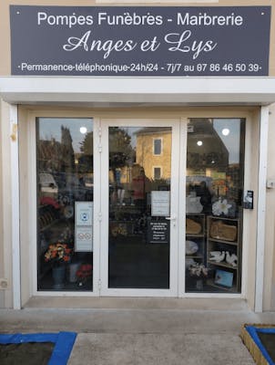  Photographie de la Pompes Funèbres Marbrerie Anges et Lys de Lapalud