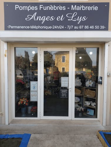  Photographie de la Pompes Funèbres Marbrerie Anges et Lys de Lapalud