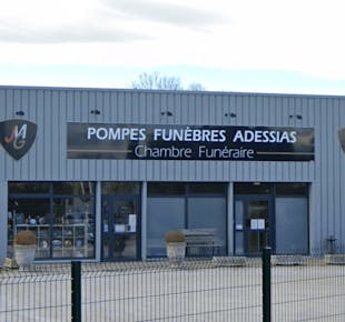 `photo de l'établissement de ${name}`